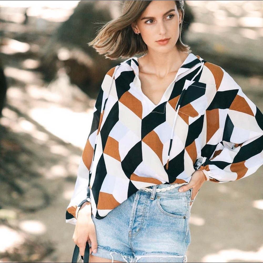 XS Top Parisian in cubic desert